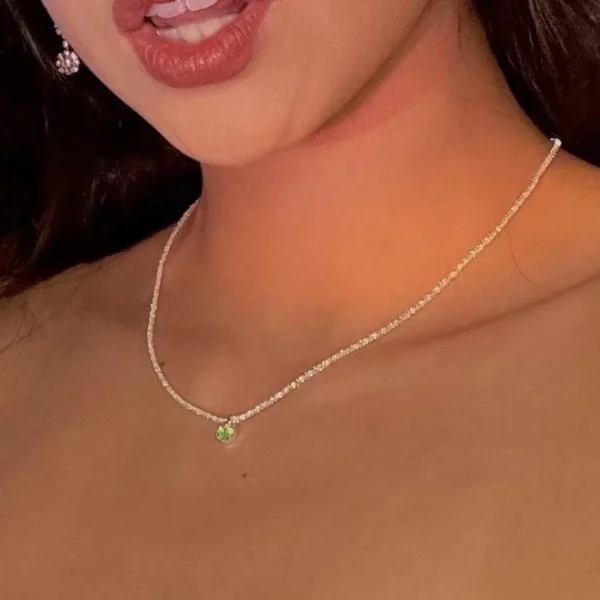 silver colour sparkling necklace